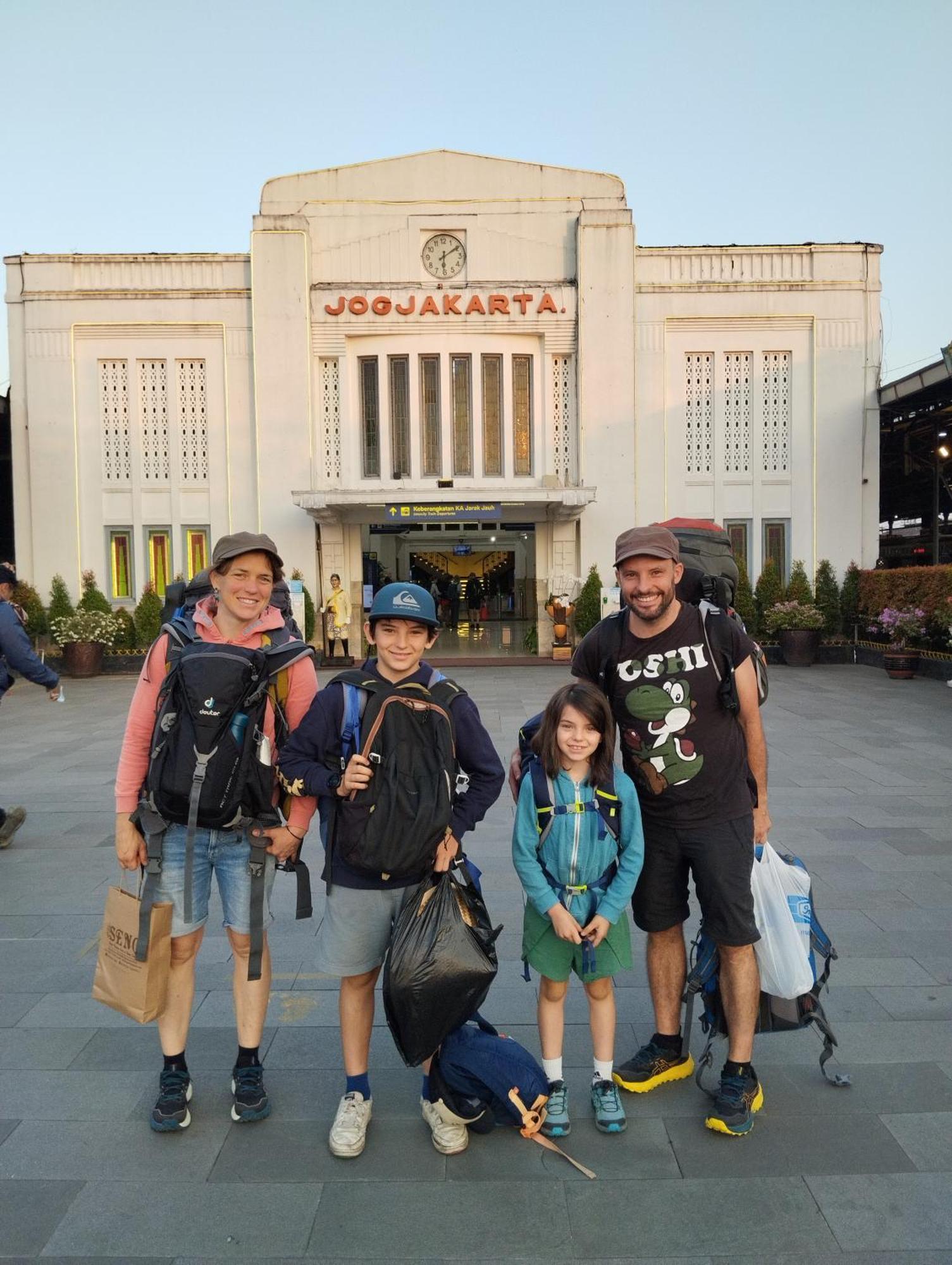 Cebongan Rumah Ukhi Guest House מראה חיצוני תמונה